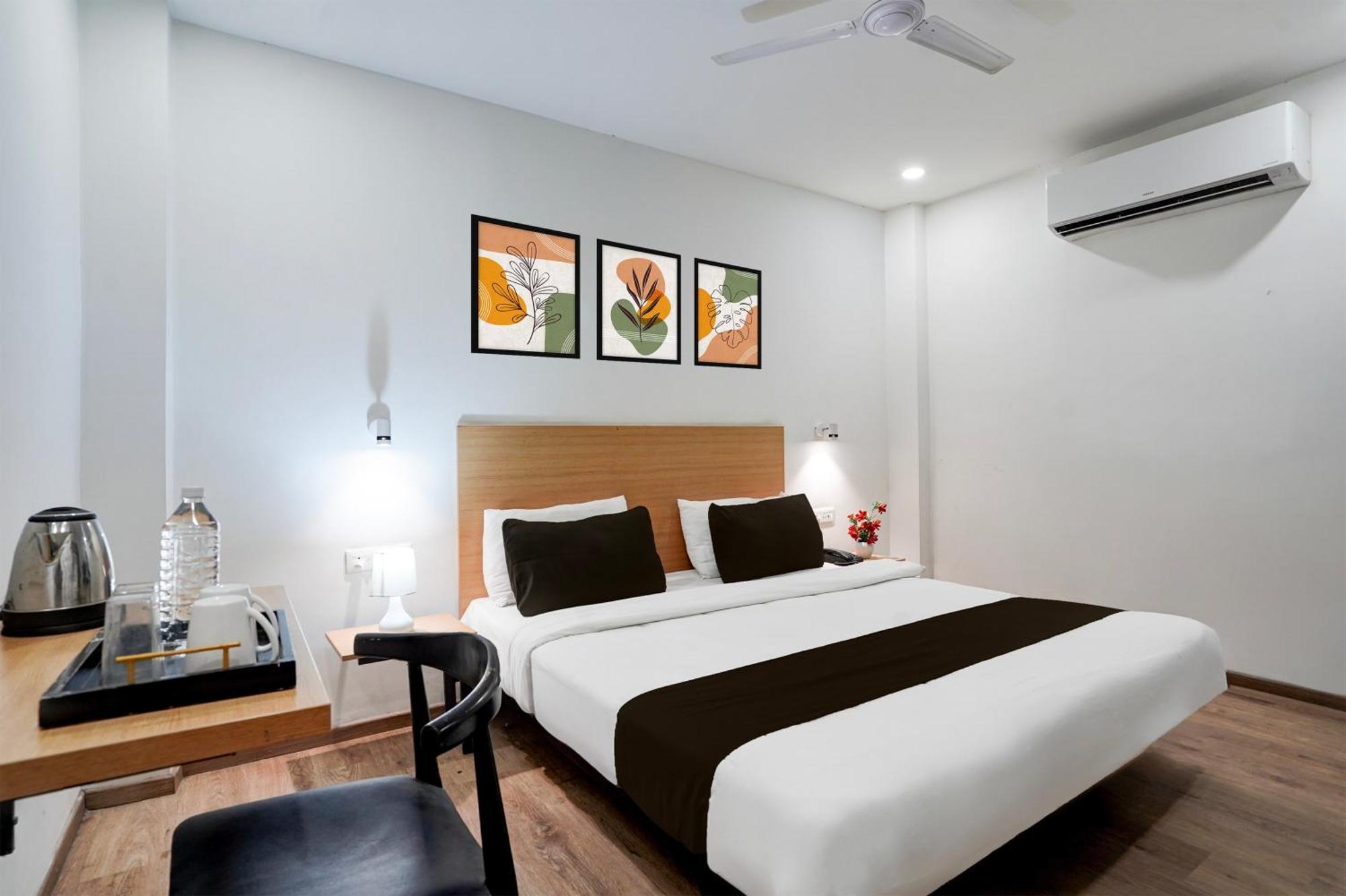 Super Townhouse Gomti Nagar Sector 6 Near Ekana Stadium ラクナウ エクステリア 写真