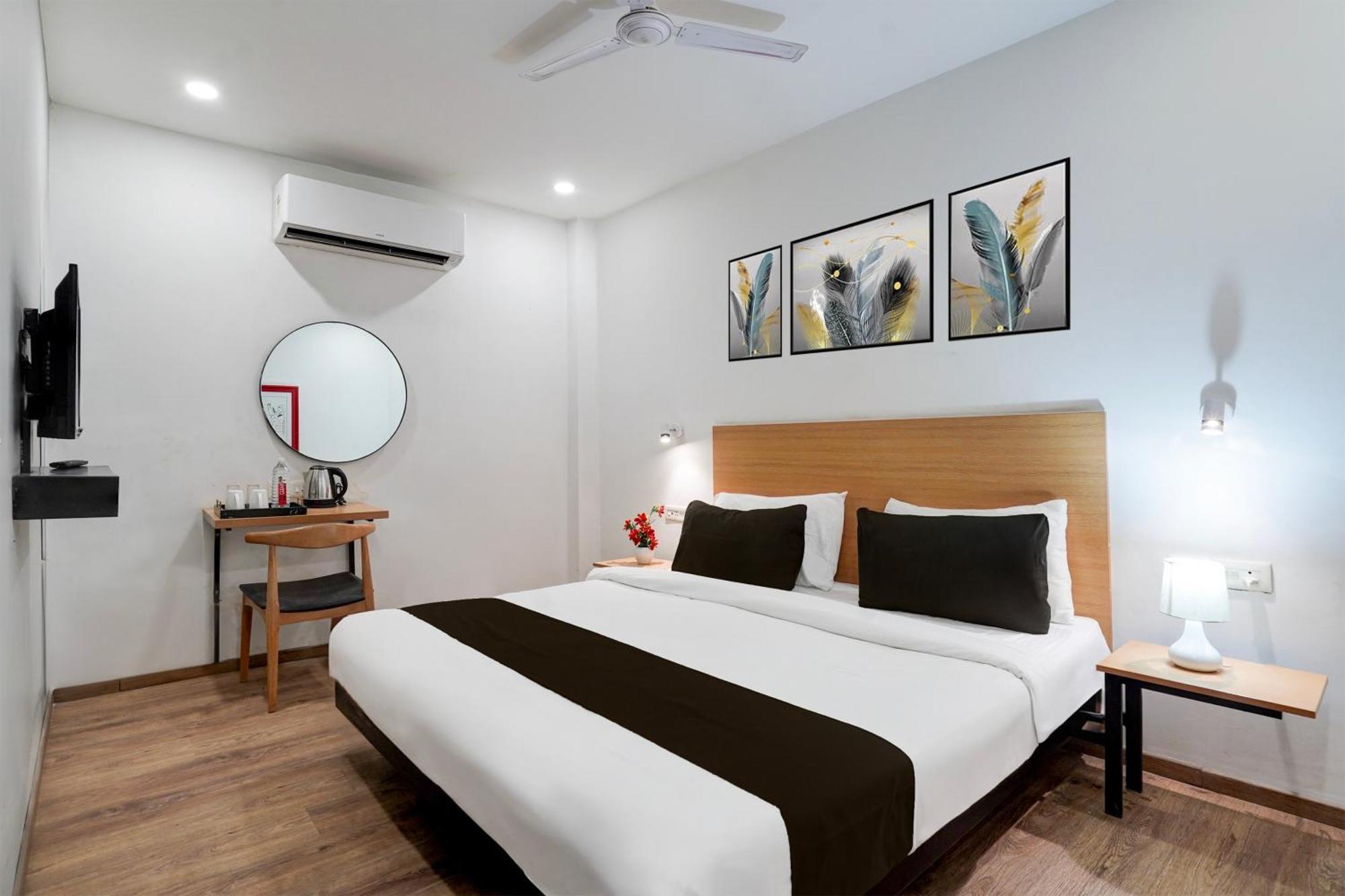 Super Townhouse Gomti Nagar Sector 6 Near Ekana Stadium ラクナウ エクステリア 写真