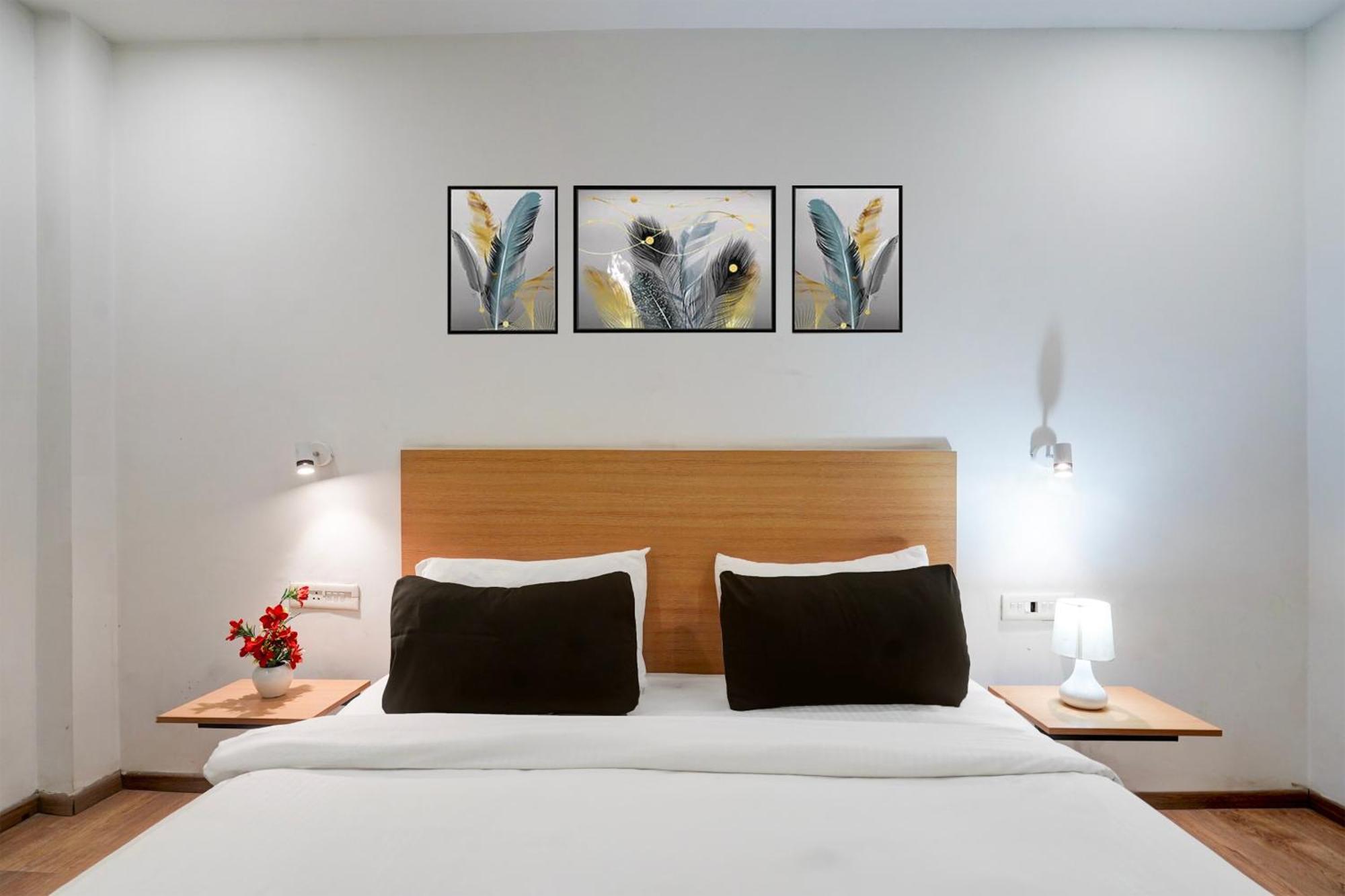 Super Townhouse Gomti Nagar Sector 6 Near Ekana Stadium ラクナウ エクステリア 写真