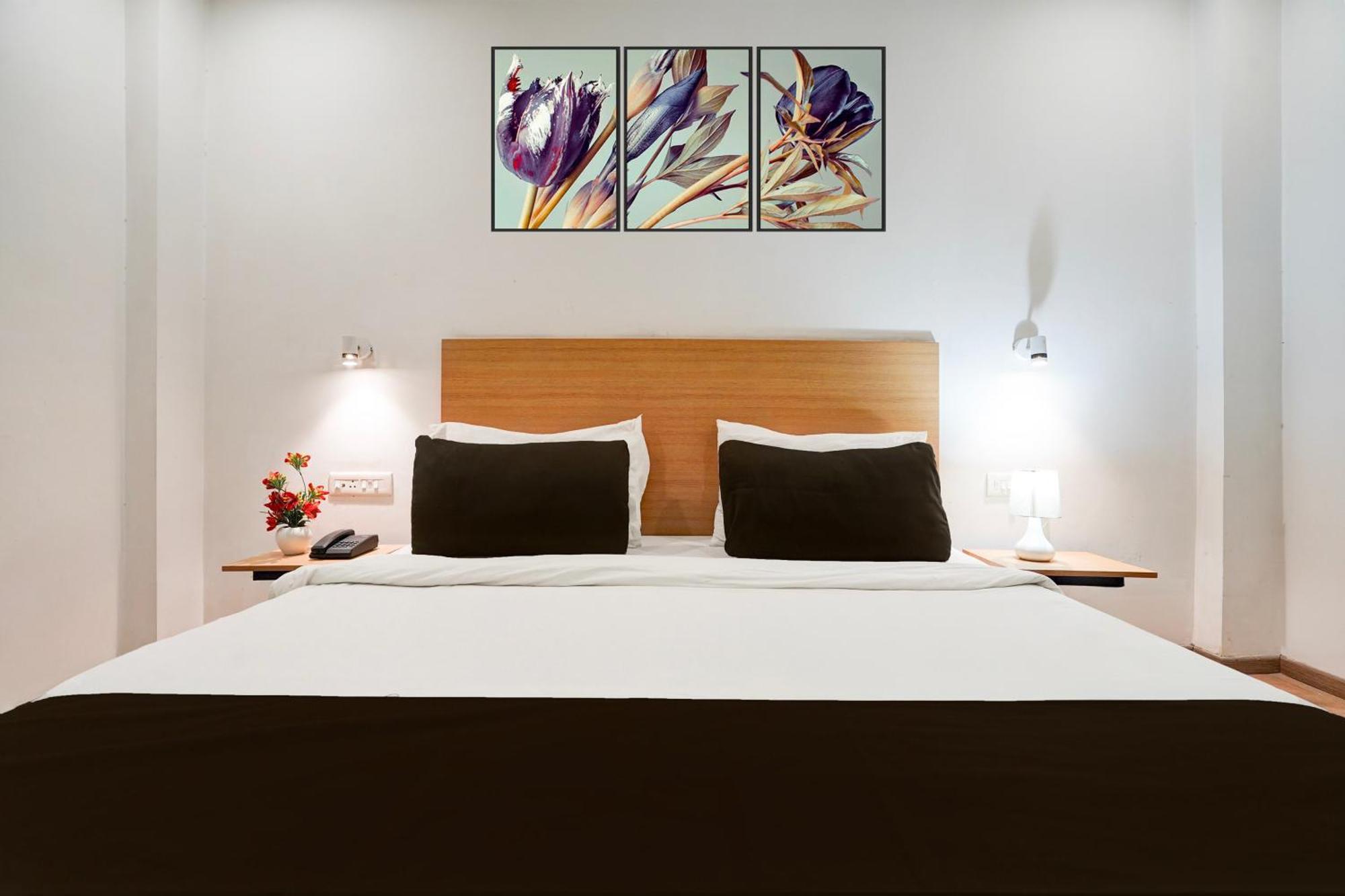 Super Townhouse Gomti Nagar Sector 6 Near Ekana Stadium ラクナウ エクステリア 写真