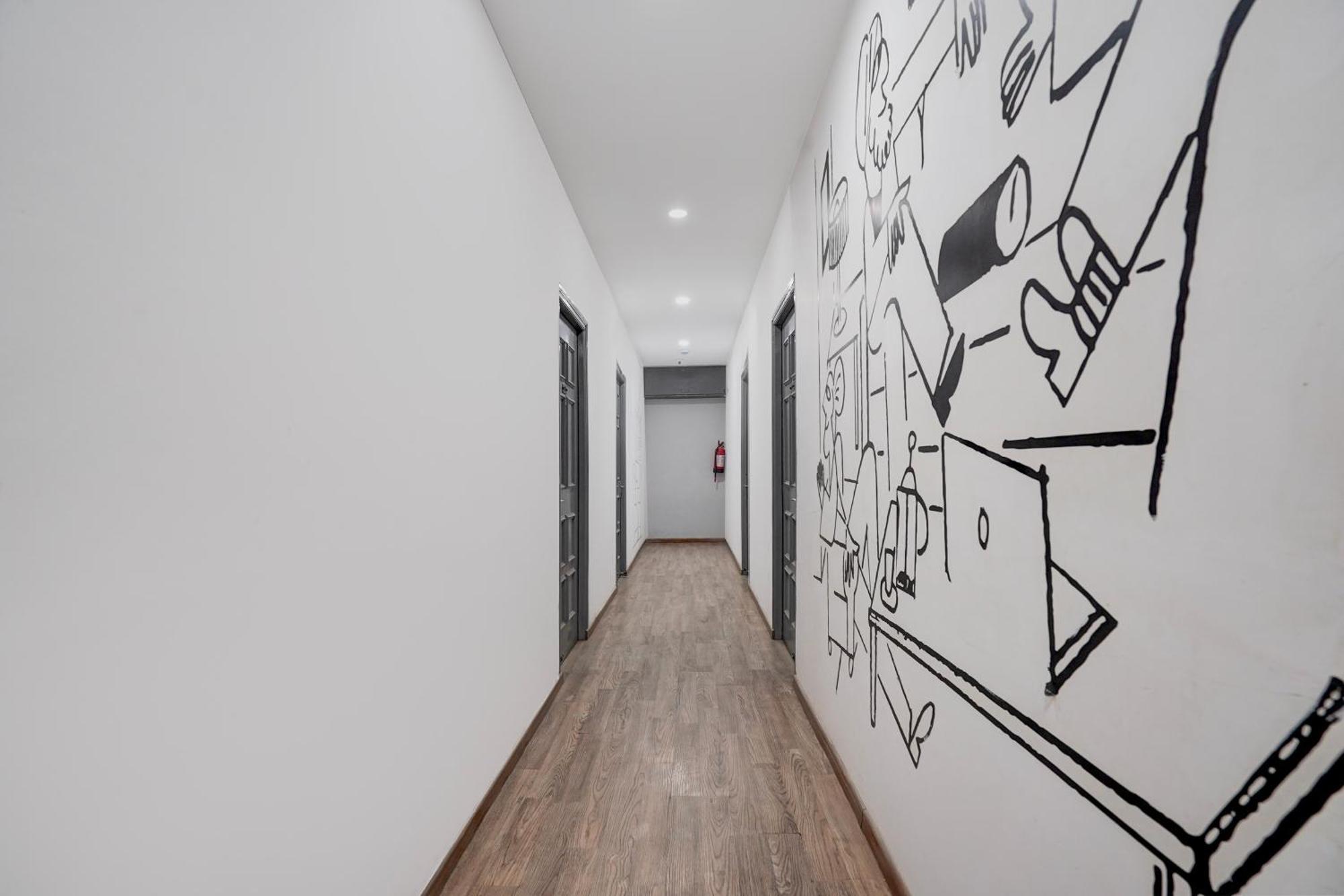 Super Townhouse Gomti Nagar Sector 6 Near Ekana Stadium ラクナウ エクステリア 写真